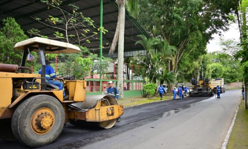 Prefeitura de Porto Real começa a aplicar segunda camada de asfalto na Av. Dom Pedro II